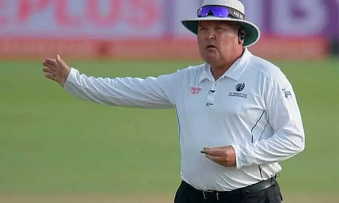 சர்வதேச கிரிக்கெட்டில் இருந்து ஓய்வை அறிவித்த புகழ்பெற்ற நடுவர்..