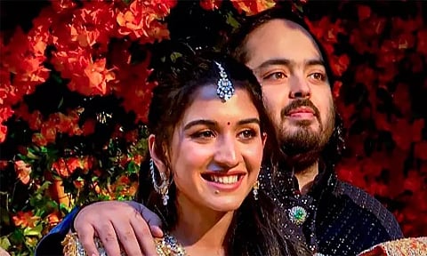 அம்பானி வீட்டு திருமணத்திற்காக ஜாம்நகர் விமான நிலையத்துக்கு 10 நாட்கள் சர்வதேச அந்தஸ்தா? வெடித்தது சர்ச்சை