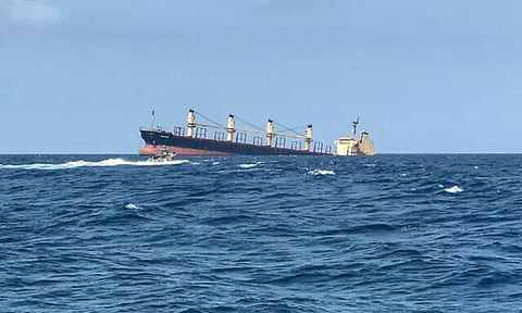 செங்கடல் பகுதியில் தாக்கப்பட்ட ரூபிமார் கப்பல் மூழ்கியது.. போரில் அழிந்த முதல் கப்பல்