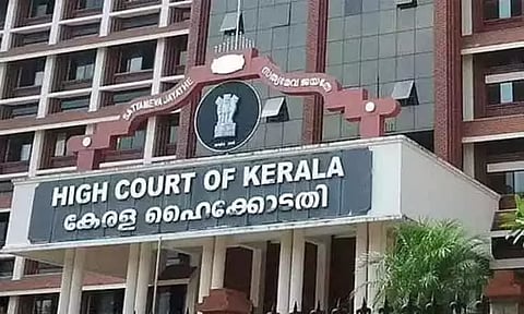 பொய் வழக்கு போட்டு பெண்ணுக்கு 72 நாட்கள் சிறை - கேரள ஐகோர்ட்டு கடும் கண்டனம்