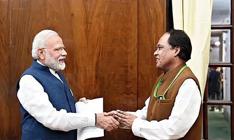 மேற்கு வங்காளம்: ஜார்கிராம் தொகுதி பா.ஜ.க. எம்.பி. குனார் ஹெம்ப்ராம் ராஜினாமா செய்தார்