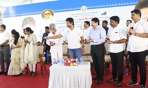 ரூ.10 கோடி மதிப்பில் விளையாட்டு மைதானம்: அமைச்சர் உதயநிதி ஸ்டாலின் அடிக்கல் நாட்டினார்