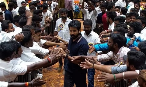 ரசிகர் மன்ற நிர்வாகிகளுடன் நடிகர் சிவகார்த்திகேயன் சந்திப்பு