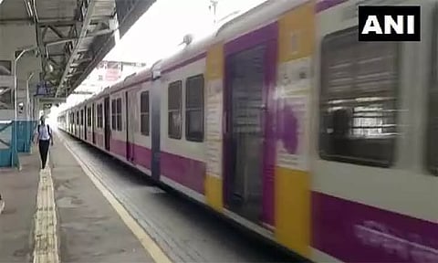 மும்பையில் 8 ரெயில் நிலையங்களின் ஆங்கிலேயர் கால பெயர்கள் மாற்றம் - மராட்டிய மந்திரிசபை ஒப்புதல்