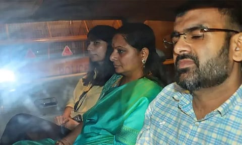 மதுபான கொள்கை வழக்கு: சந்திரசேகர ராவின் மகள் கவிதா டெல்லி கோர்ட்டில் ஆஜர்