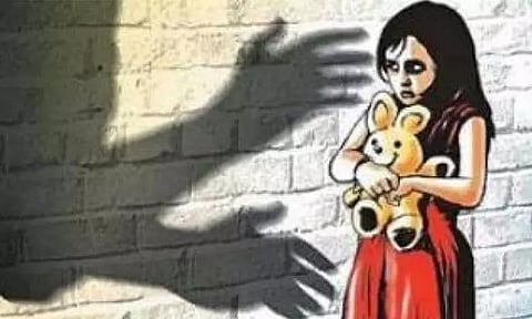 சிறுமிக்கு பாலியல் தொல்லை கொடுத்த பாதிரியார்: போக்சோவில் வழக்குப்பதிவு