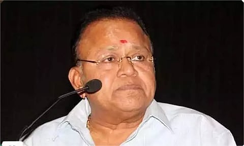 டப்பிங் யூனியன் தேர்தல் - மீண்டும் தலைவரான ராதாரவி