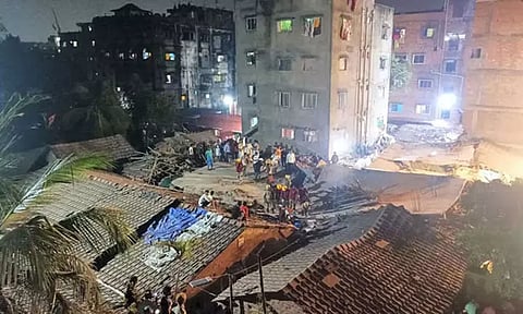 கொல்கத்தாவில் 5 மாடி கட்டிடம் இடிந்து விழுந்ததில் 2 பேர் பலி