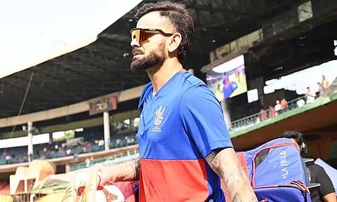 ஐ.பி.எல்: பெங்களூரு அணியின் புதிய ஜெர்சி வெளியானது