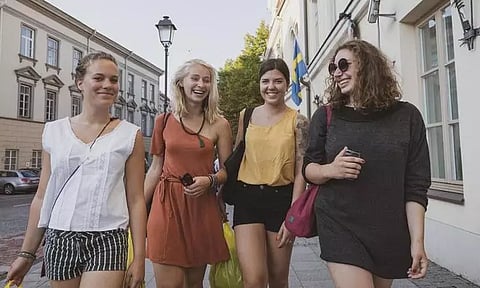 உலகின் மகிழ்ச்சியான நாடுகளின் பட்டியலில் பின்லாந்து தொடர்ந்து முதலிடம்