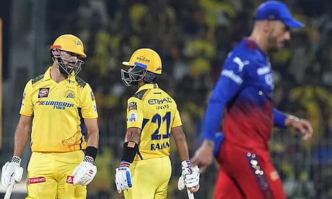 ஐ.பி.எல். கிரிக்கெட்: முதல் ஆட்டத்தில் பெங்களூருவை வீழ்த்தி சென்னை அபார வெற்றி