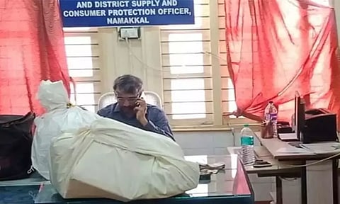 தேர்தல் பறக்கும் படை சோதனை: ரூ.6.2 கோடி மதிப்பிலான தங்க நகைகள் பறிமுதல்