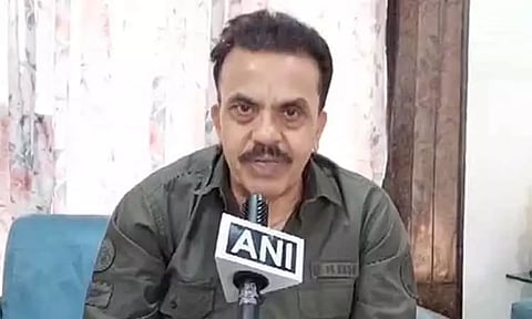 இந்திய அரசியலுக்கு ஆபத்து; கெஜ்ரிவால் உடனடியாக ராஜினாமா செய்ய வேண்டும் - காங்கிரஸ் முன்னாள் எம்.பி. கருத்து