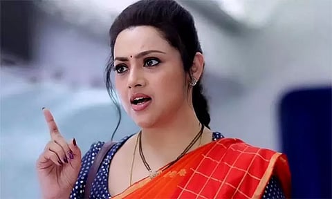 நடிகருடன் 2-வது திருமணமா? வதந்திகளுக்கு மீனா கண்டனம்