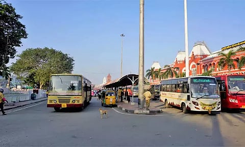 ஐ.பி.எல்.கிரிக்கெட்: டிக்கெட்டை காட்டி சென்னை மாநகர பஸ்களில் இலவசமாக பயணிக்கலாம்