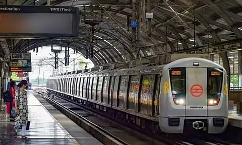 பிரதமர் இல்ல முற்றுகை போராட்டம் எதிரொலி; டெல்லி மெட்ரோ புது அறிவிப்பு