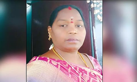 சேலத்தில் பெண் கொலை: ஆசை வலையில் வீழ்ந்த ஆட்டோ டிரைவர் முதல் பள்ளி டிரைவர் வரை - கள்ளக்காதலா? போலீசார் விசாரணை