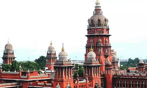 பிரதமர் வீட்டு வசதி திட்டத்தில் முறைகேடு செய்ததாக வழக்கு - லஞ்ச ஒழிப்புத்துறைக்கு ஐகோர்ட்டு உத்தரவு