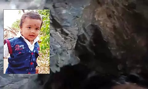 கர்நாடகாவில் ஆழ்துளை கிணற்றில் தவறி விழுந்த குழந்தை உயிருடன் மீட்பு