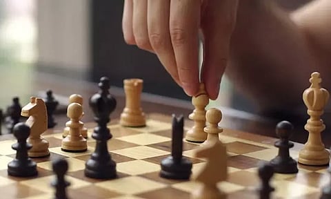 கேன்டிடேட் செஸ்: முதல் சுற்றில் பிரக்ஞானந்தா, குகேஷ் ஆட்டம் 'டிரா'