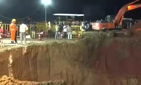 மத்தியபிரதேசம்: ஆழ்துளை கிணற்றில் விழுந்த சிறுவன் பரிதாப பலி