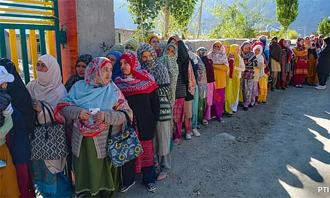 சிறப்பு அந்தஸ்து ரத்துக்கு பிறகு நடைபெறும் முதல் தேர்தல்... காஷ்மீரில் வெல்லப்போவது யார்?