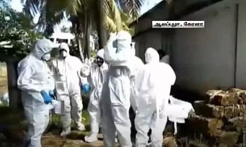 கேரளா: ஆலப்புழாவில் பரவும் பறவை காய்ச்சல் - வாத்து, கோழிகளை அழிக்கும் பணி தொடக்கம்