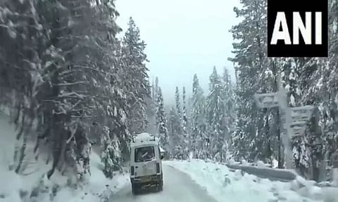 மழை, பனிப்பொழிவு காரணமாக இமாச்சலில் 104 சாலைகள் மூடல்