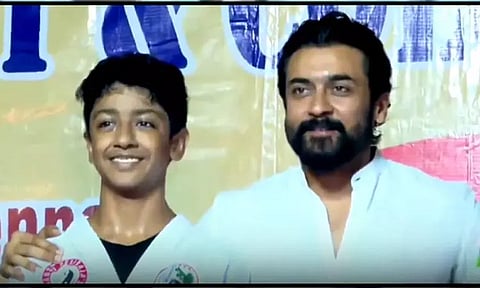 கராத்தேவில் பிளாக் பெல்ட் வாங்கிய சூர்யாவின் மகன் தேவ்