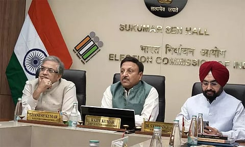 நாடு முழுவதும் சுட்டெரிக்கும் வெயில்: தேர்தல் ஆணையம் திடீர் ஆலோசனை