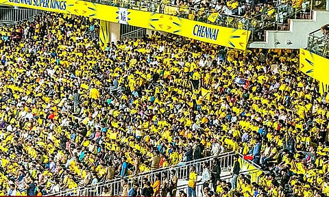 கள்ளச்சந்தையில் ஐ.பி.எல். டிக்கெட் விற்பனை - 12 பேர் கைது