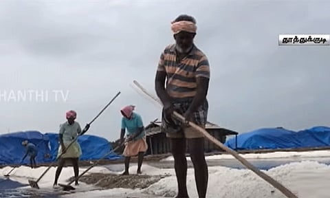 தூத்துக்குடி: வெயிலின் தாக்கம் அதிகரிப்பு - உப்பு உற்பத்தி தீவிரம்