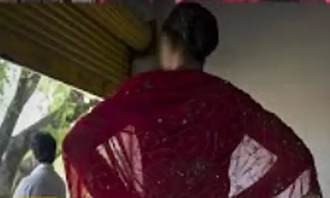 பகலில் பிச்சை... இரவில் பாலியல் தொழில்..? - சென்னையில் யாரும் அறியா பக்கம்..?