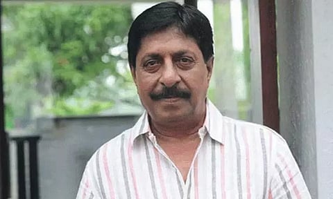 ஜனநாயகத்தைப் பயன்படுத்தி திருடர்கள் தப்பிக்கிறார்கள்: மலையாள நடிகர் ஸ்ரீனிவாசன்