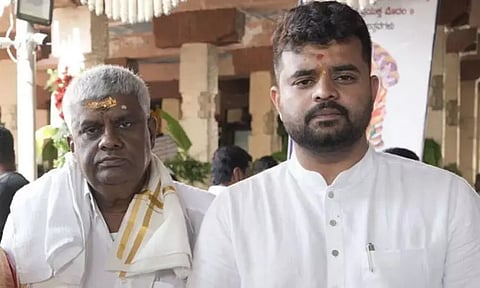 பாலியல் வழக்கில் தலைமறைவாக உள்ள பிரஜ்வல் ரேவண்ணா: கடத்தல் வழக்கில் தந்தை எச்.டி.ரேவண்ணா கைது