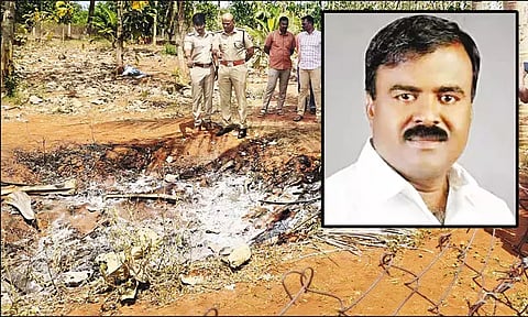 "யாரையும் பழிவாங்க வேண்டாம்.." மரணமடைந்த ஜெயக்குமார் எழுதிய மேலும் இரண்டு கடிதங்கள் சிக்கின - அடுத்தடுத்து பரபரப்பு