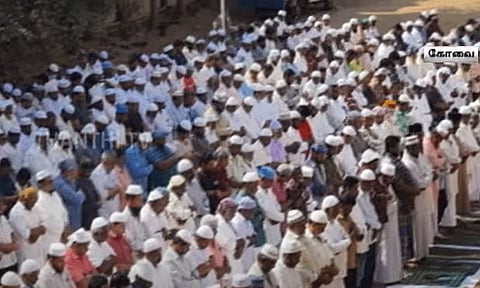 கோவையில் மழை வேண்டி சிறப்பு தொழுகை நடத்திய இஸ்லாமியர்கள்