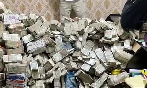 ஜார்க்கண்ட் மந்திரியின் உதவியாளர் வீட்டில் ரெய்டு - ரூ.20 கோடி பறிமுதல்