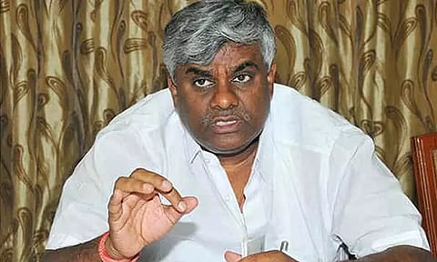 எச்.டி. ரேவண்ணாவுக்கு திடீர் உடல்நல குறைவு; மருத்துவமனையில் அனுமதி