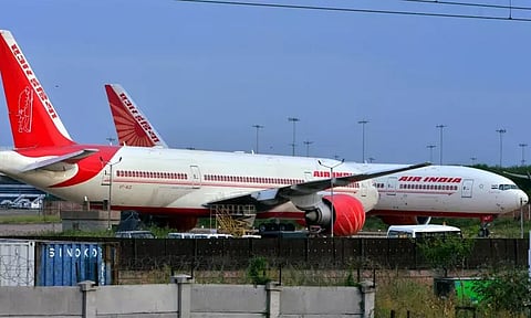 மருத்துவ விடுப்பு எடுத்த ஊழியர்கள்: ஏர் இந்தியா விமான சேவை பாதிப்பு