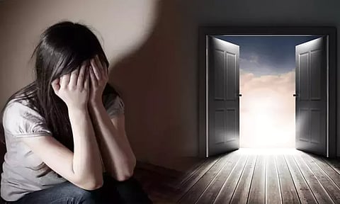 காற்றுக்காக கதவை திறந்து வைத்து தூங்கிய ஆசிரியை பாலியல் பலாத்காரம்: போதை ஆசாமி வெறிச்செயல்