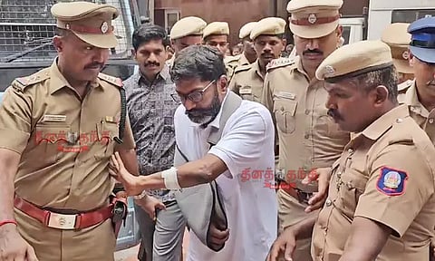 யூ-டியூபர் சவுக்கு சங்கர் வீடு, அலுவலகத்திற்கு சீல் - போலீசார் நடவடிக்கை