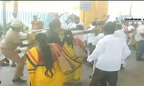 காவல்துறையினருடன் தே.மு.தி.க.வினர் வாக்குவாதம் - சென்னை விமான நிலையத்தில் பரபரப்பு