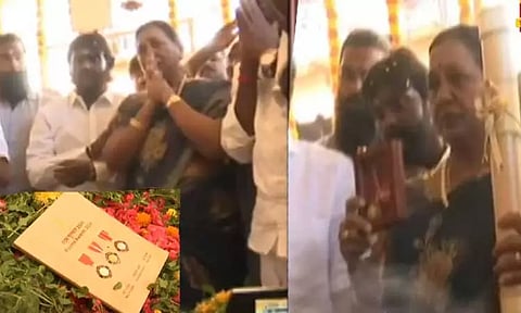 பத்ம பூஷண் விருதை, விஜயகாந்த் நினைவிடத்தில் வைத்து மரியாதை செலுத்திய பிரேமலதா