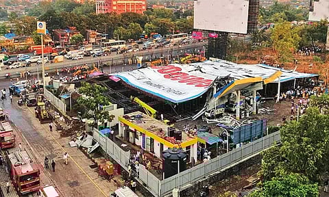 மும்பையை தாக்கிய புழுதிப்புயல்; ராட்சத விளம்பர பலகை விழுந்து விபத்து - பலி எண்ணிக்கை 9 ஆக உயர்வு