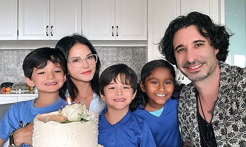 image courtecy:instagram@sunnyleone