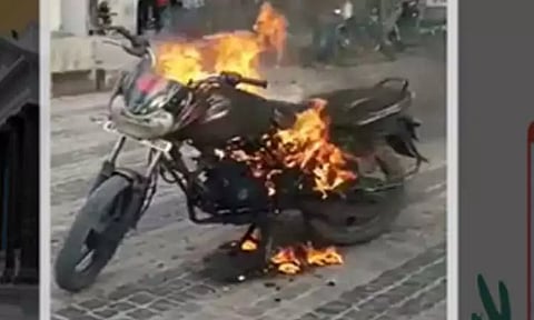 தானாக தீ பற்றி எரியும் மோட்டார் வாகனங்கள் - வாகன உரிமையாளர்களுக்கு எச்சரிக்கை