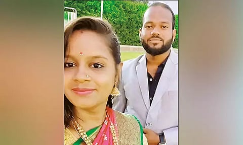 காதல் திருமணம் செய்த புதுமண தம்பதி தூக்குப்போட்டு தற்கொலை