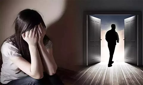 வீட்டுக்குள் தூங்கி கொண்டிருந்த 10 வயது சிறுமியை கடத்தி பாலியல் பலாத்காரம்: மர்ம ஆசாமி வெறிச்செயல்