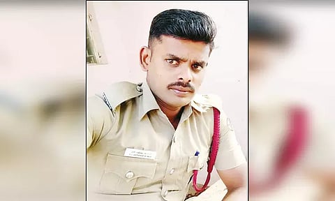 வைகை அணை முன் குளித்த தீயணைப்பு வீரர் சுழலில் சிக்கி உயிரிழப்பு